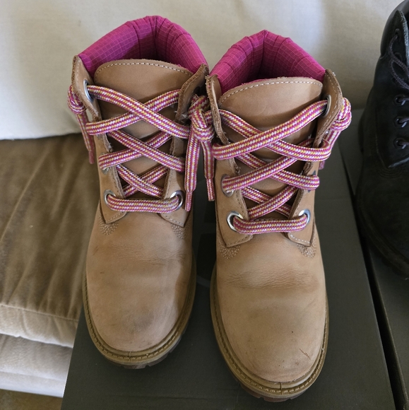 BUNDLE Timberland Boots - Brown and Black - Picture 4 of 15